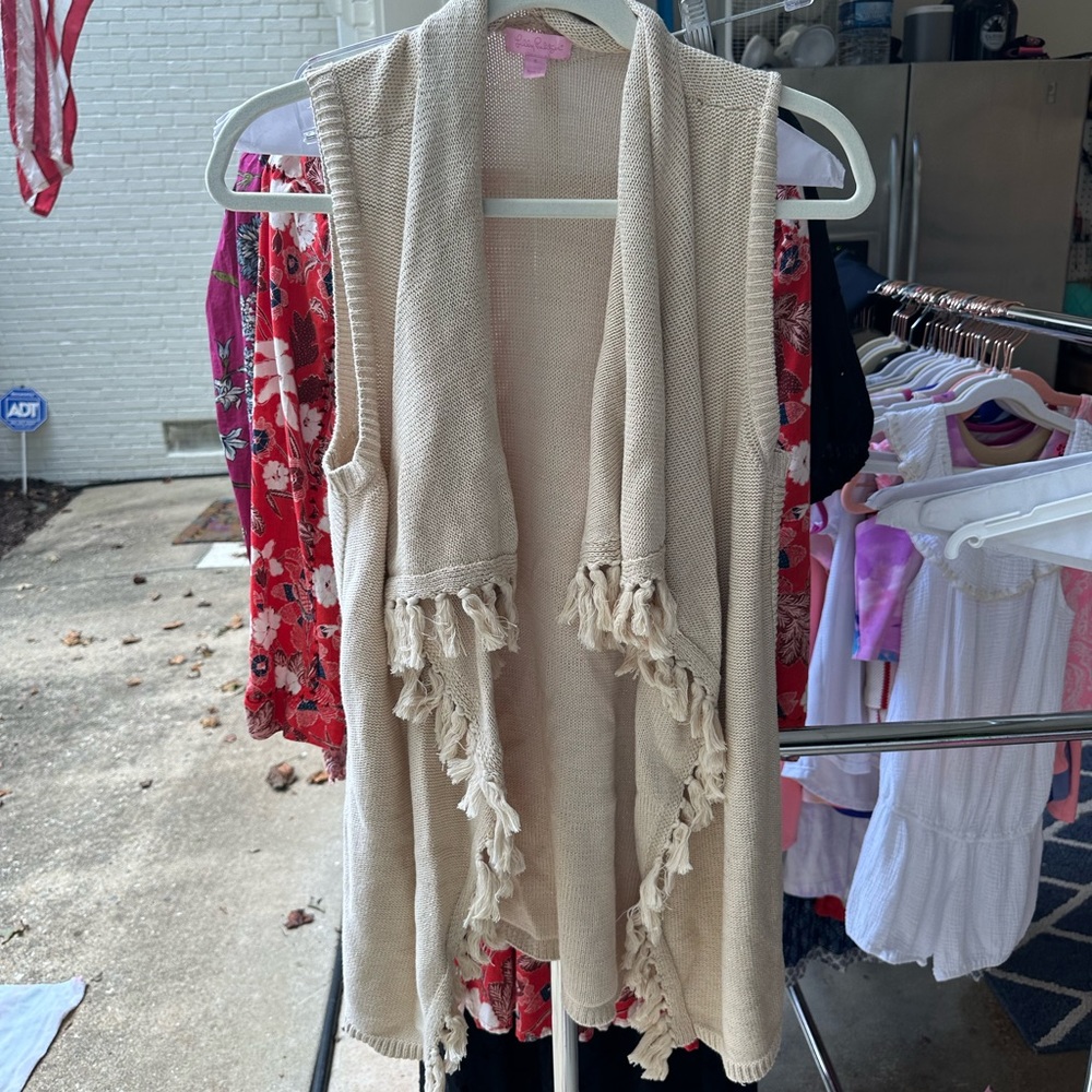 Lilly Pulitzer fringe Sweater Vest, size Small